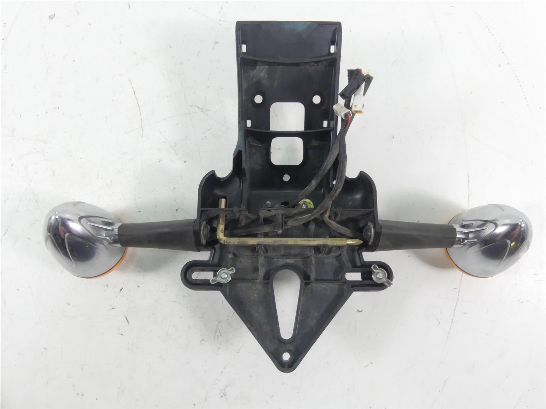 2016 Indian Scout Sixty License Plate Holder & Rear Blinker Set 5451398 5453395 {{ shop.shopifyCountryName }} - Mototech271