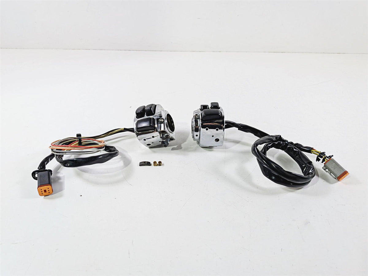 2005 Harley Softail FLSTFSE CVO Fat Boy Left right Hand Control Switch 71682-06A-Mototech271