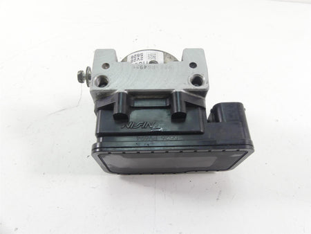 2013 Victory Cross Country Abs Brake Pump Unit Module 1911694 {{ shop.shopifyCountryName }} - Mototech271