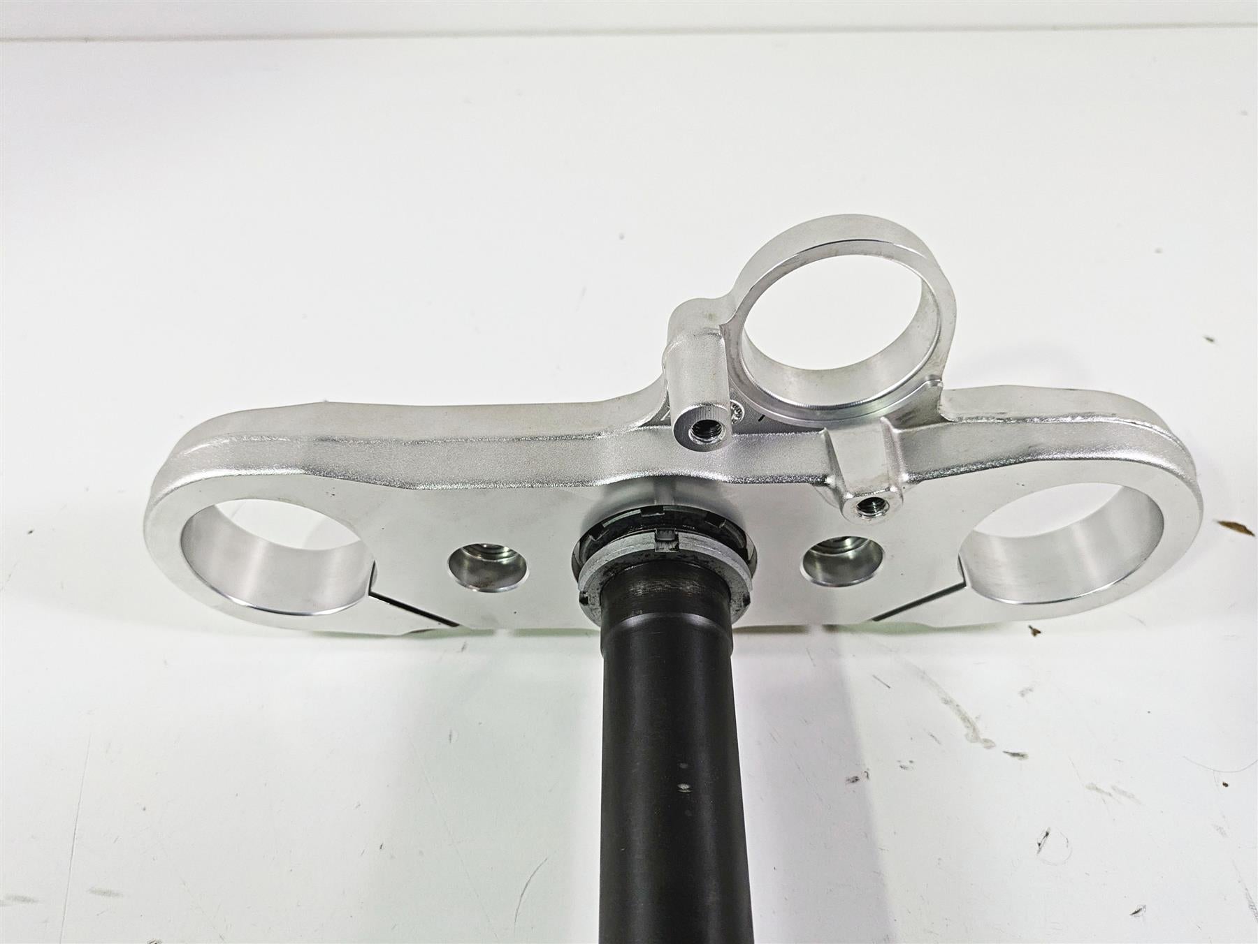 2016 Moto Guzzi Stelvio 1200 8V NTX Upper & Lower Triple Tree Set 886202 886199 {{ shop.shopifyCountryName }} - Mototech271