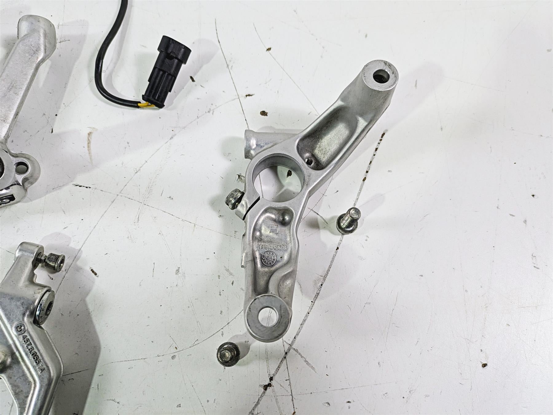 2015 Ducati Panigale 1299 S Right Footpeg Frame Mount Brake Pedal 82414621AA {{ shop.shopifyCountryName }} - Mototech271