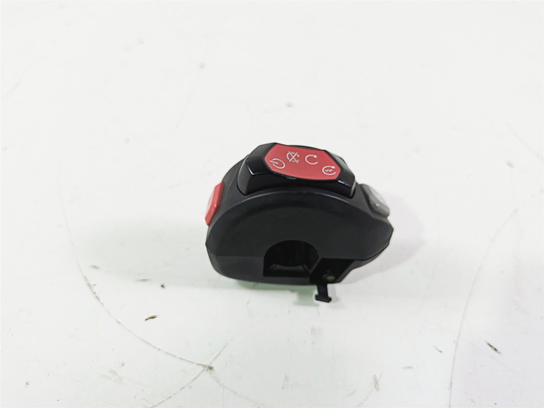 2019 Triumph Speed Triple RS 1050 Right Hand Control Switch Start Kill T2049706 {{ shop.shopifyCountryName }} - Mototech271