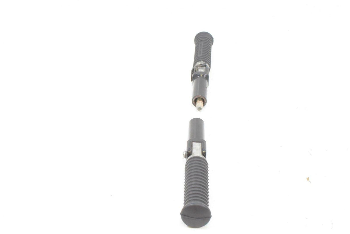 2011 Harley Softail FLSTSB Cross Bones Rear Passenger Foot Peg Footpegs {{ shop.shopifyCountryName }} - Mototech271