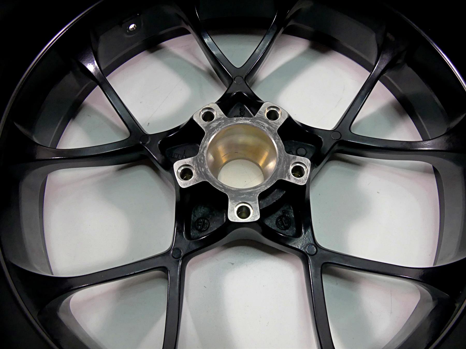 2016 KTM 1290 Super Duke R Straight 17x6 Rear Wheel Rim 6141010104430 6161000100030 {{ shop.shopifyCountryName }} - Mototech271