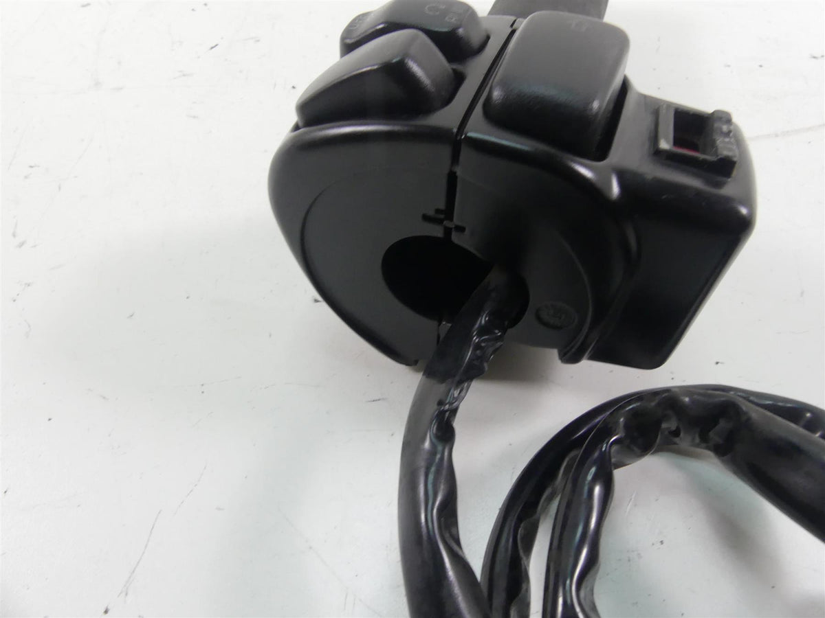 2012 Harley Touring FLHTP Electra Glide Right Hand Control Switch -Read 71684-06 {{ shop.shopifyCountryName }} - Mototech271
