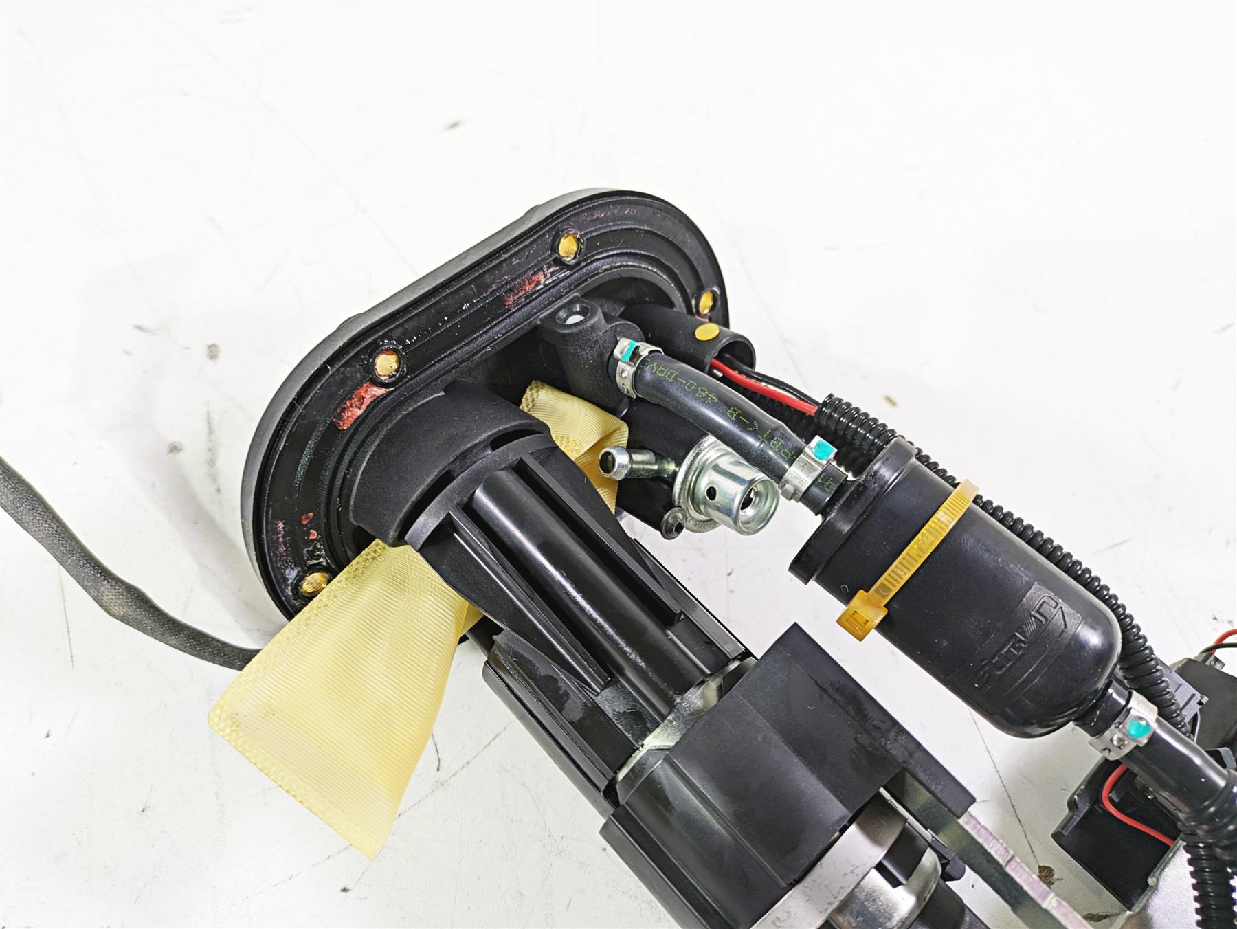 2021 Aprilia RS660 Fuel Gas Petrol Pump & Level Sending Unit 2K -Tested 2D000547 {{ shop.shopifyCountryName }} - Mototech271