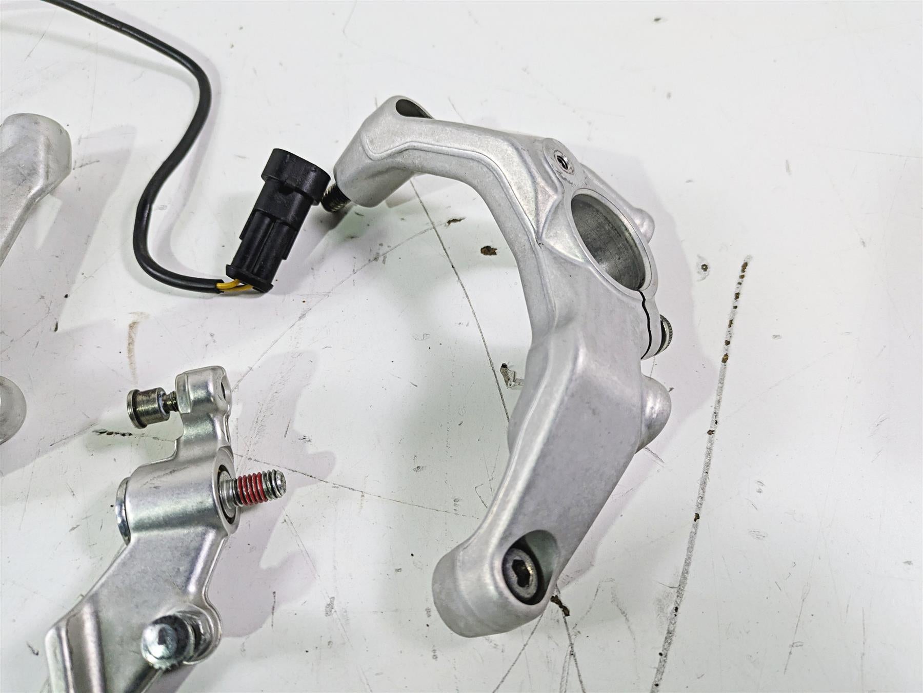 2015 Ducati Panigale 1299 S Right Footpeg Frame Mount Brake Pedal 82414621AA {{ shop.shopifyCountryName }} - Mototech271