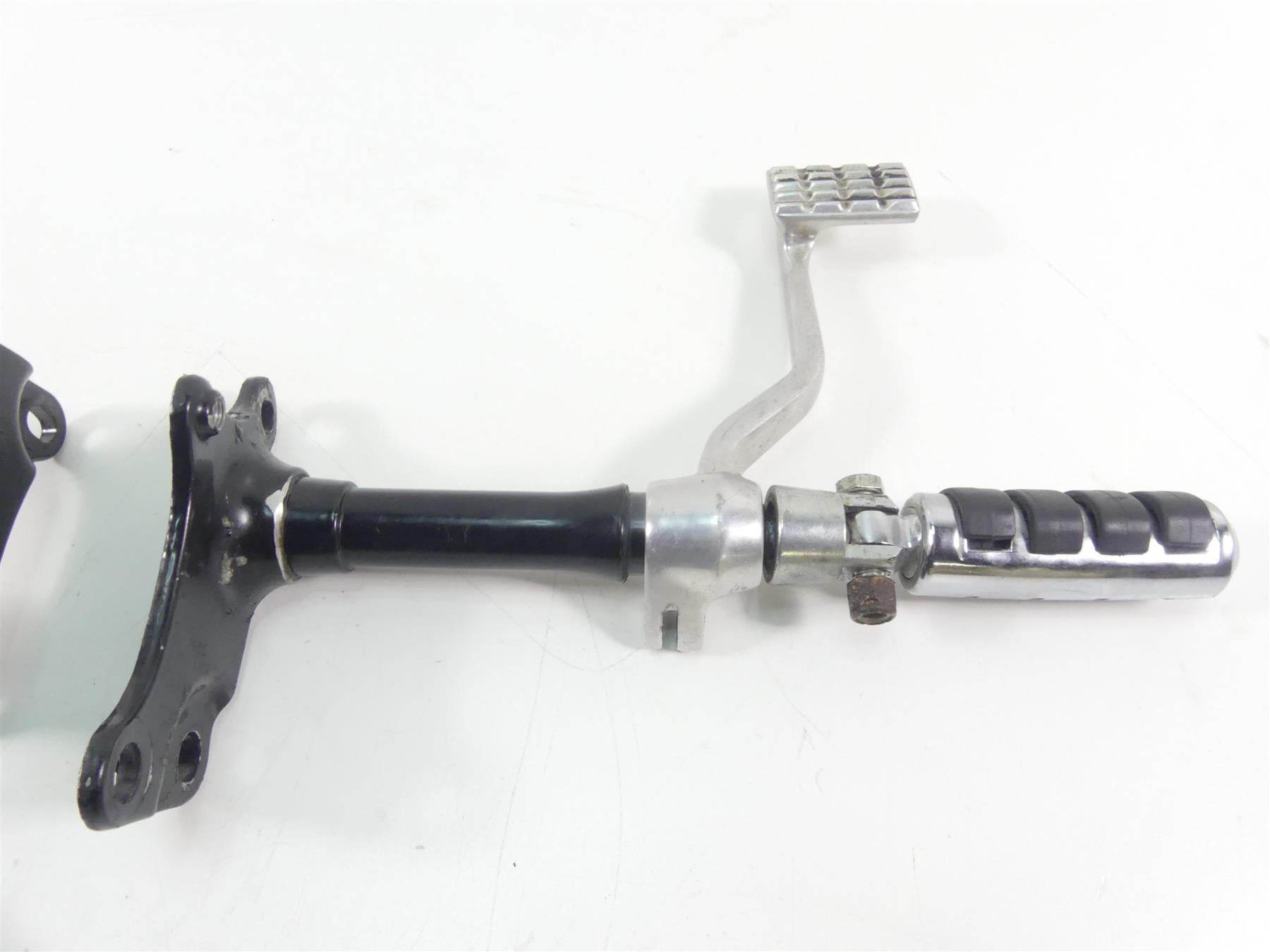 2003 Harley Sportster XL1200 C 100th Anniv Front Footpeg & Pedal Set 50951-90 {{ shop.shopifyCountryName }} - Mototech271