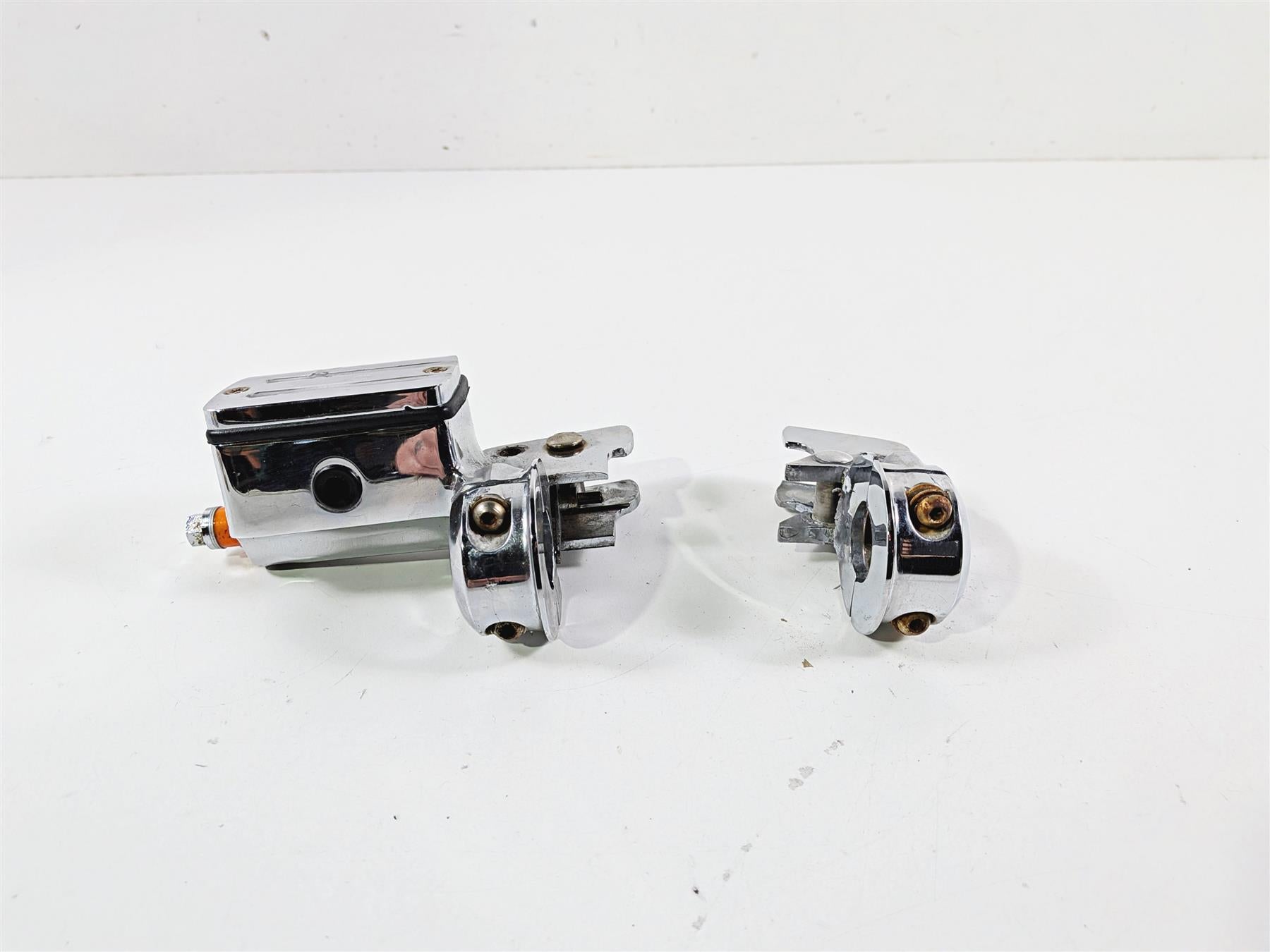 1995 Harley XL883 Sportster Hugger Front Master Cylinder & Clutch READ 45019-93 {{ shop.shopifyCountryName }} - Mototech271