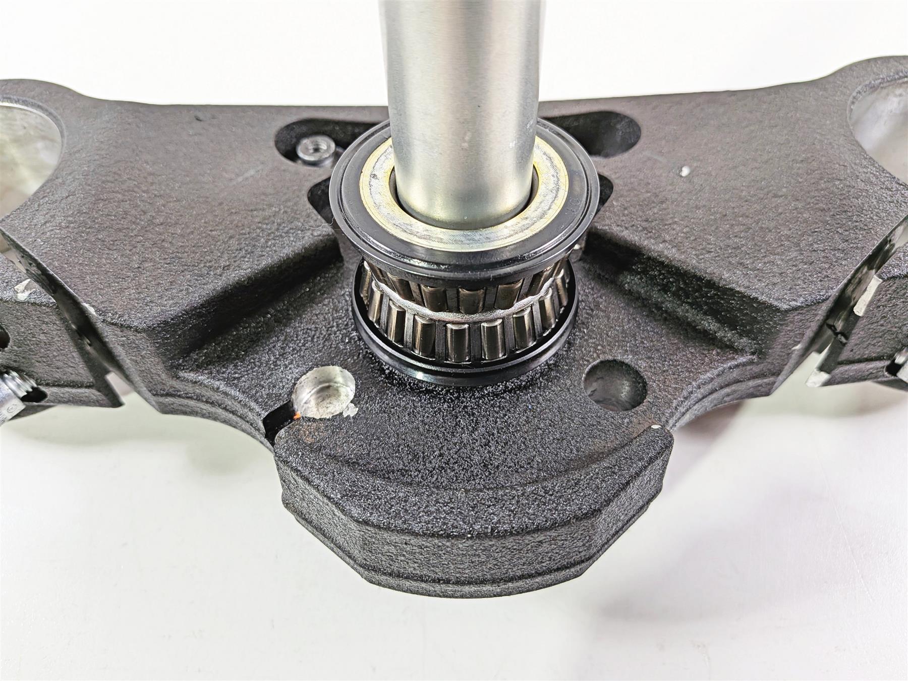 2022 Harley Softail FXLRST Low Rider Lower Triple Tree Steering Clamp 45900260B {{ shop.shopifyCountryName }} - Mototech271