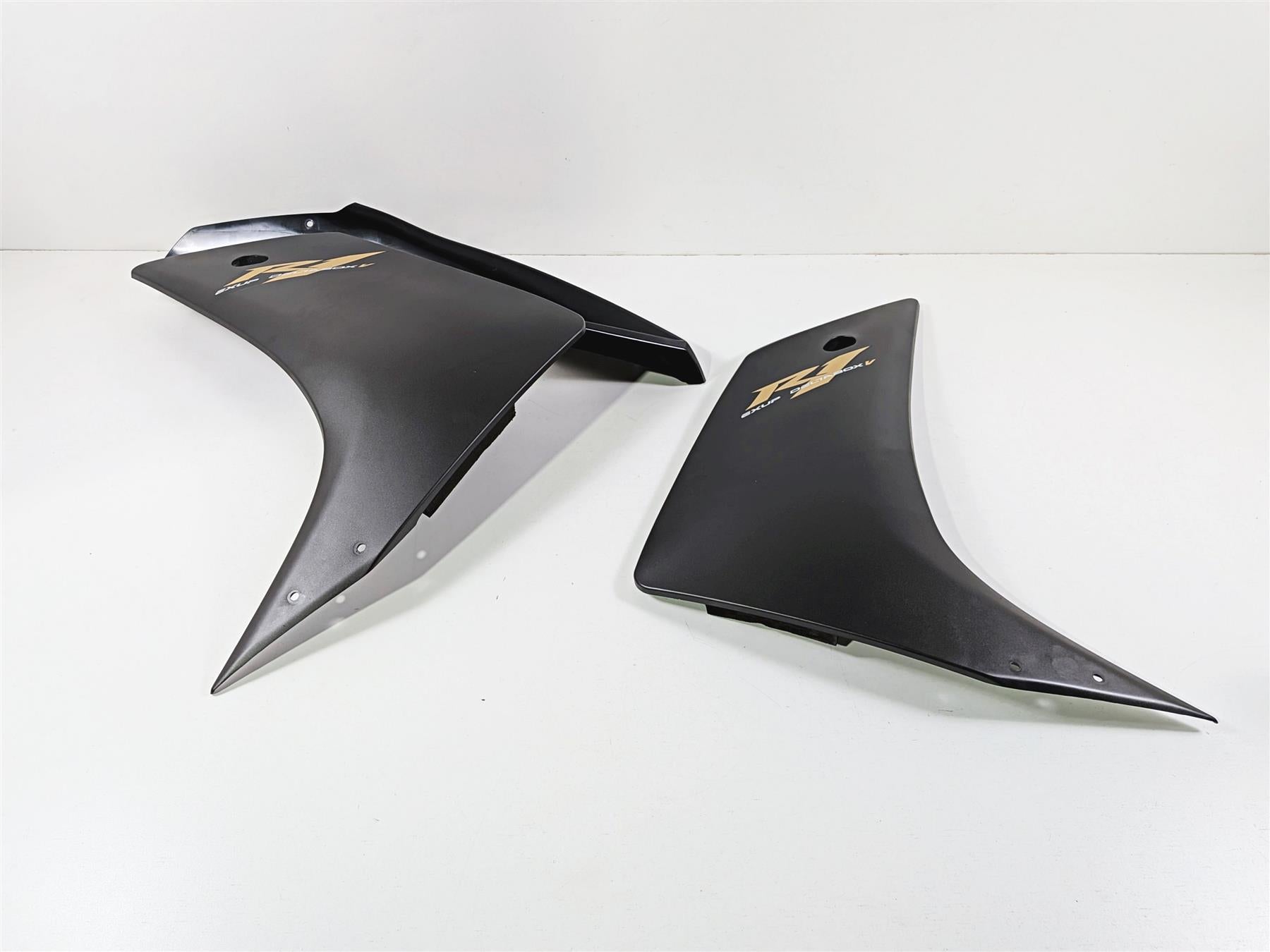 2008 Yamaha YZF R1 RN19 Left Right Side Fairing Cover Set 4C8-Y283U 4C8-Y283V-00 {{ shop.shopifyCountryName }} - Mototech271