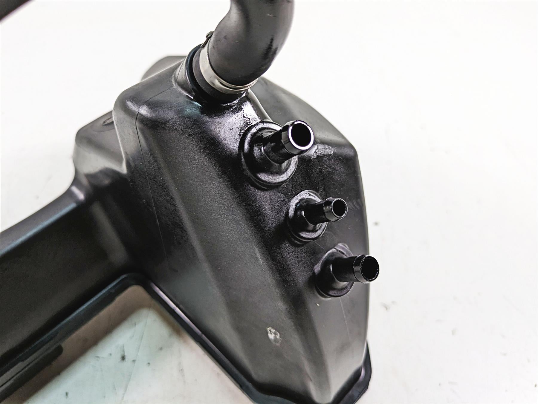 2017 Harley XL883 N Sportster Iron Oil Tank Reservoir & Dip Stick 62500017 {{ shop.shopifyCountryName }} - Mototech271