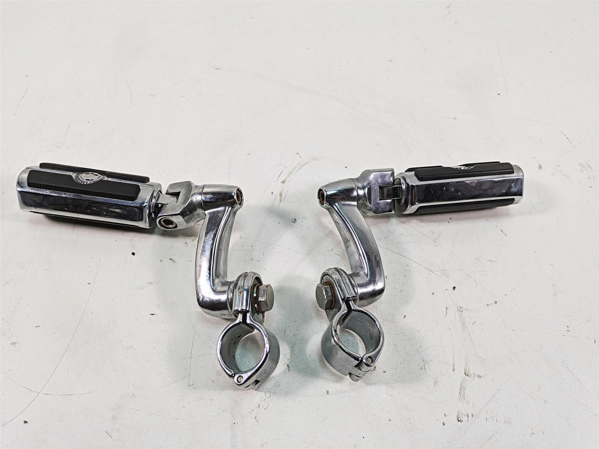 2006 Harley Touring FLHTCUI Electra Glide Highway Footpeg Willi G Skull 50370-04 {{ shop.shopifyCountryName }} - Mototech271