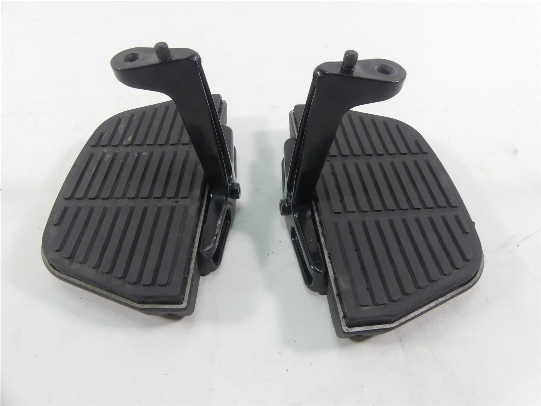 2001 Harley Touring FLHRCI Road King Rear Passenger Floor Board Set 52719-93B {{ shop.shopifyCountryName }} - Mototech271