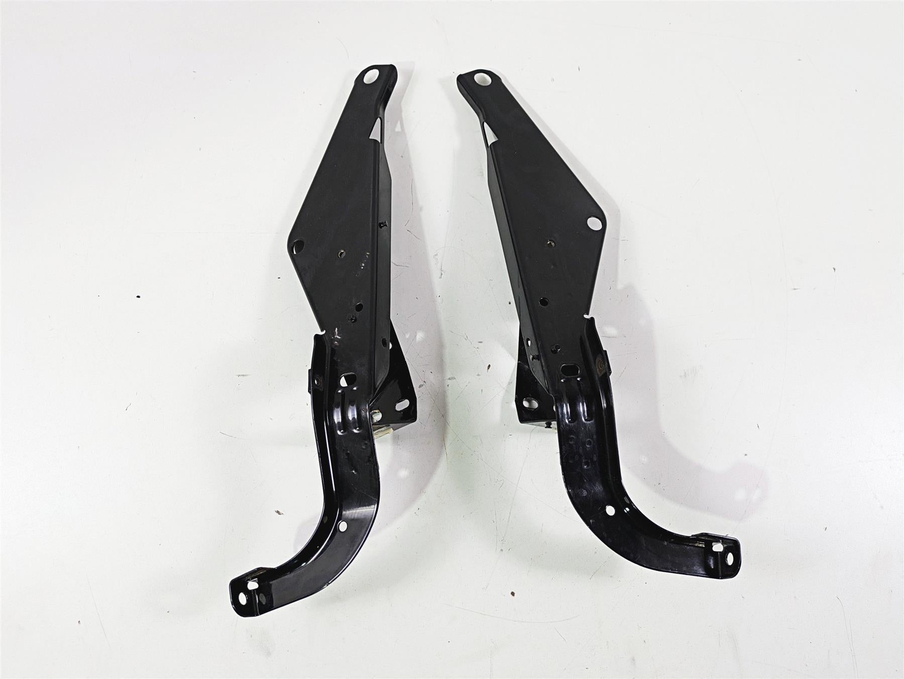2011 Harley Touring FLHTCUSE CVO E-Glide Front Fairing Mount Holder Set 58938-96 {{ shop.shopifyCountryName }} - Mototech271