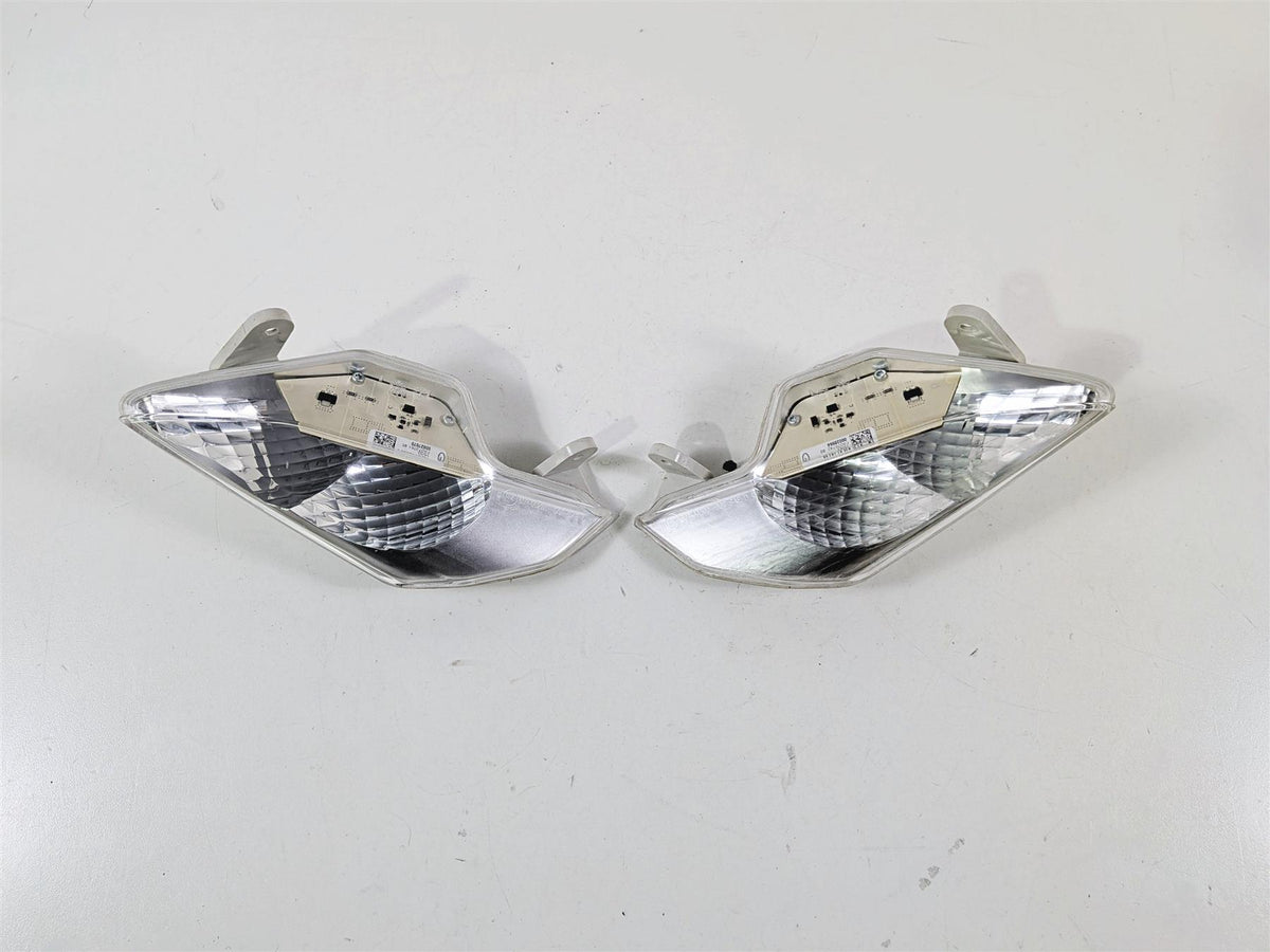 2016 BMW R1200RT RT RTW K52 Front Blinker Turn Signals 63138541625 63138541626 {{ shop.shopifyCountryName }} - Mototech271
