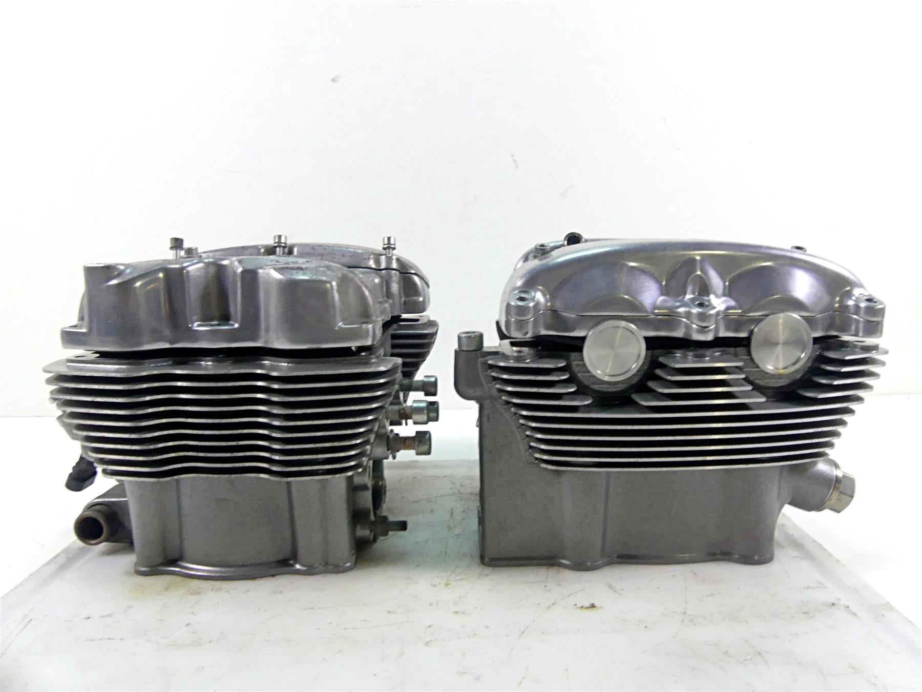2013 Harley VRSCF Muscle Vrod Front Rear Cylinder Head Valve Cover Set 17691-08K {{ shop.shopifyCountryName }} - Mototech271