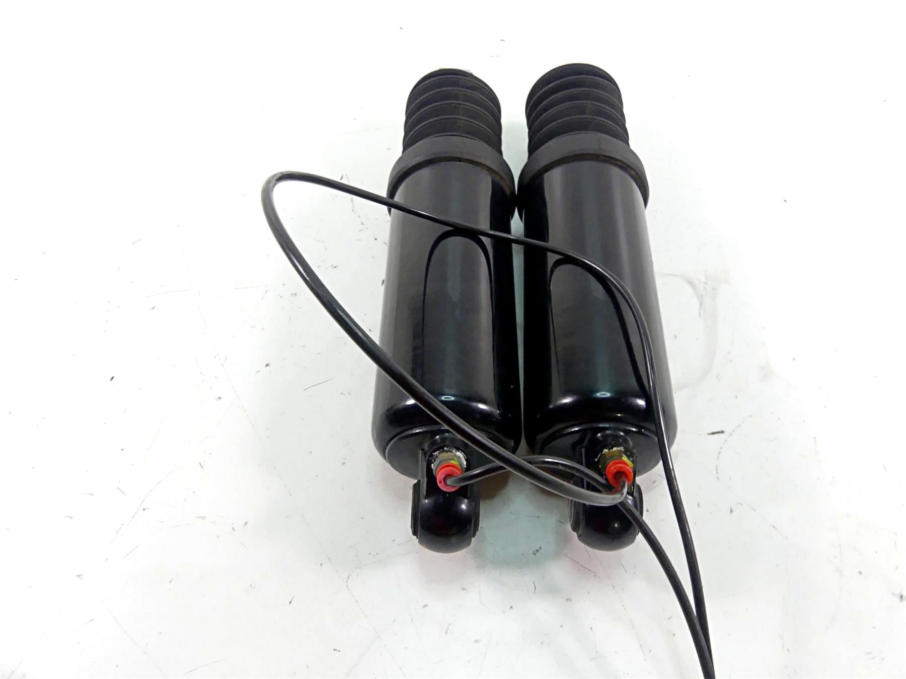 2011 Harley Touring FLTRX Road Glide Rear 12" Air Ride Shock Set 54662-09 {{ shop.shopifyCountryName }} - Mototech271