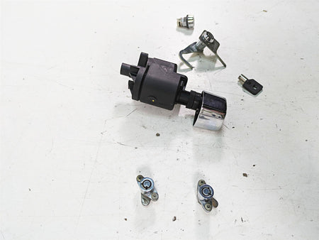 2008 Harley FLHTCU Electra Glide Ignition Switch Key Lock Set 71572-06 {{ shop.shopifyCountryName }} - Mototech271
