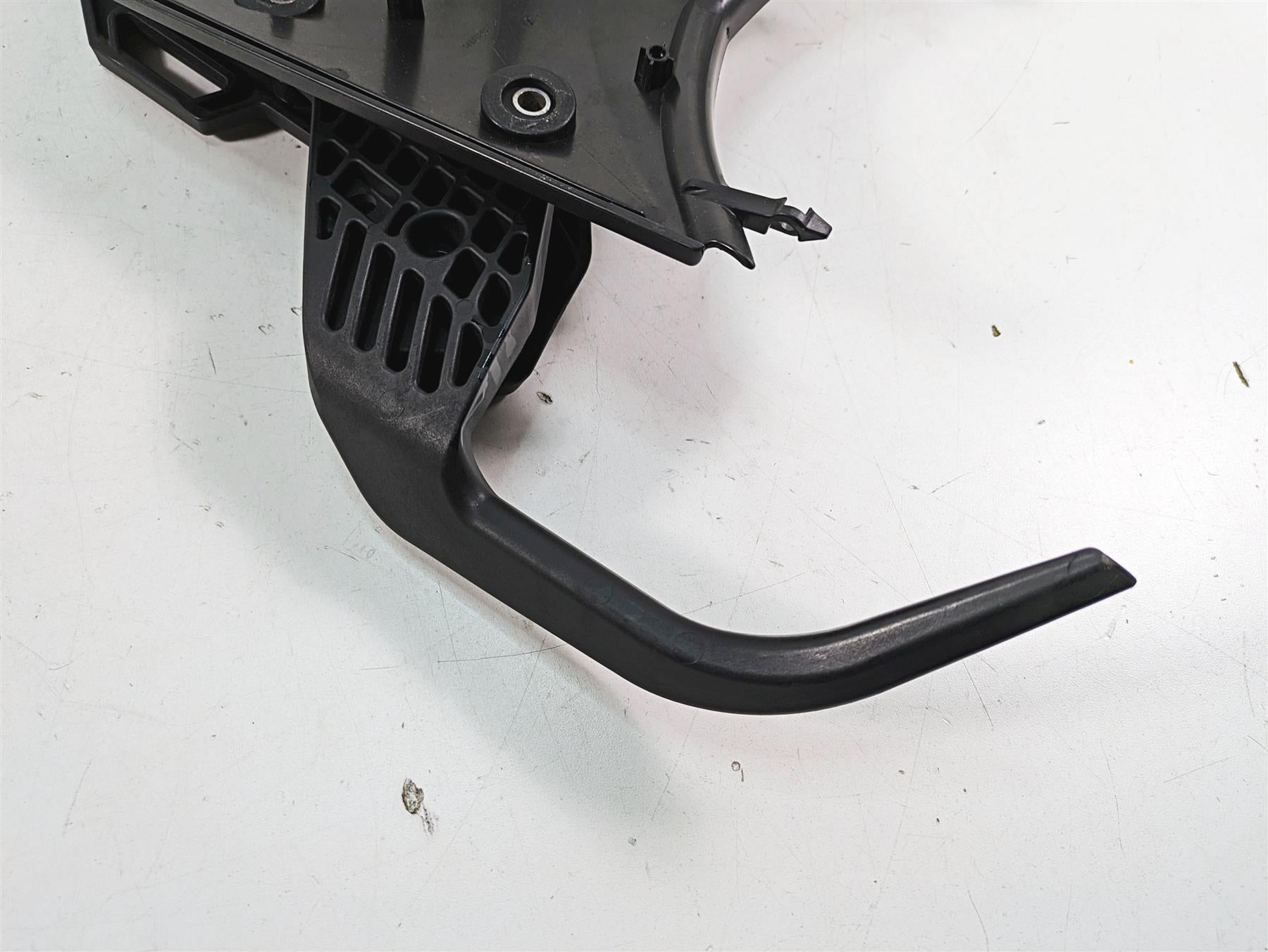 2018 KTM 1090 Adventure R Passenger Grab Handle Holder Set 6031200810030 {{ shop.shopifyCountryName }} - Mototech271