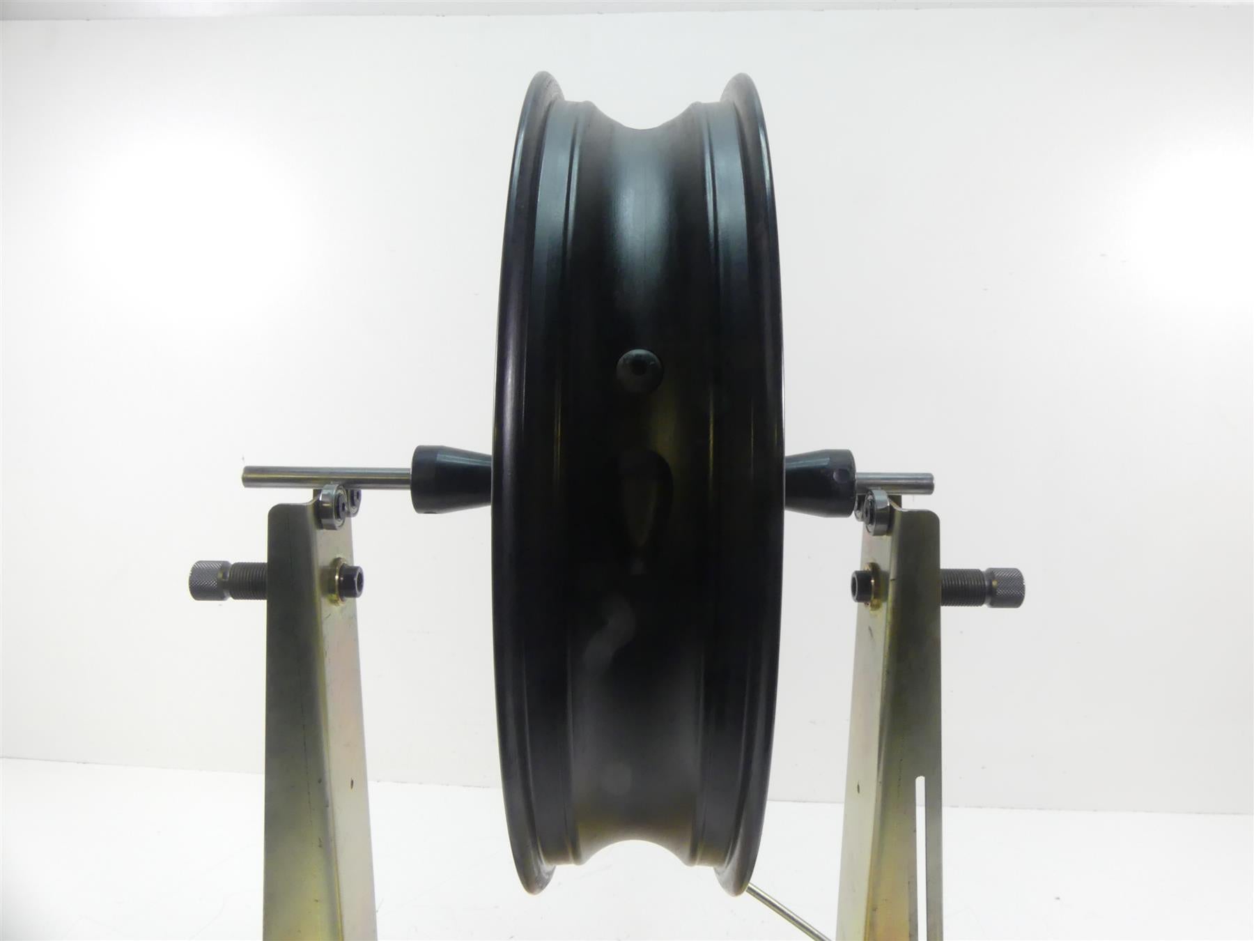2007 Yamaha FZ1 Fazer Front Straight 17x3.5 Wheel Rim -Read 5VY-25168-00-98 {{ shop.shopifyCountryName }} - Mototech271