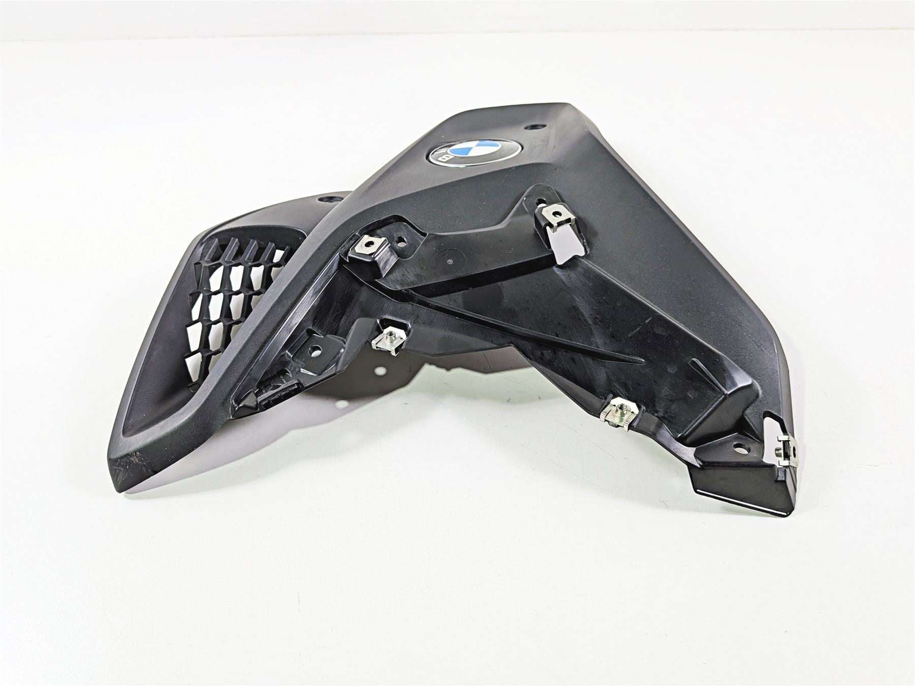 2019 BMW R1250GS K50 Left Intake Fairing & Emblem 46638556655 {{ shop.shopifyCountryName }} - Mototech271
