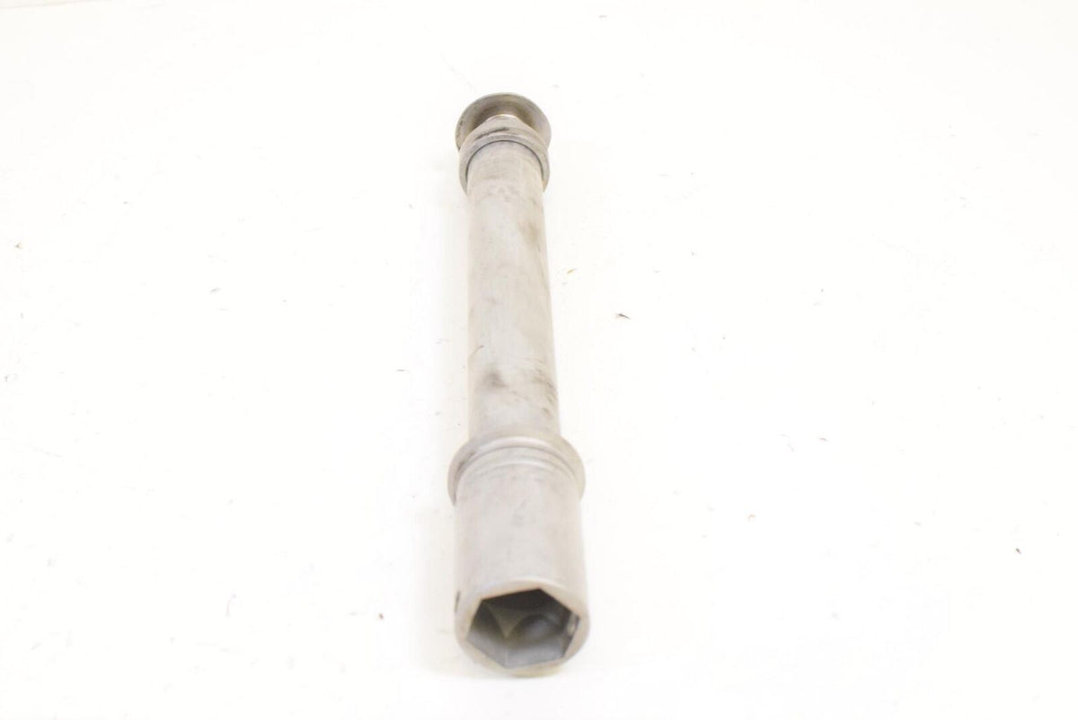05 Honda CBR1000RR CBR1000 RR Front Wheel Axle Spindle 44301-MCJ-000 {{ shop.shopifyCountryName }} - Mototech271
