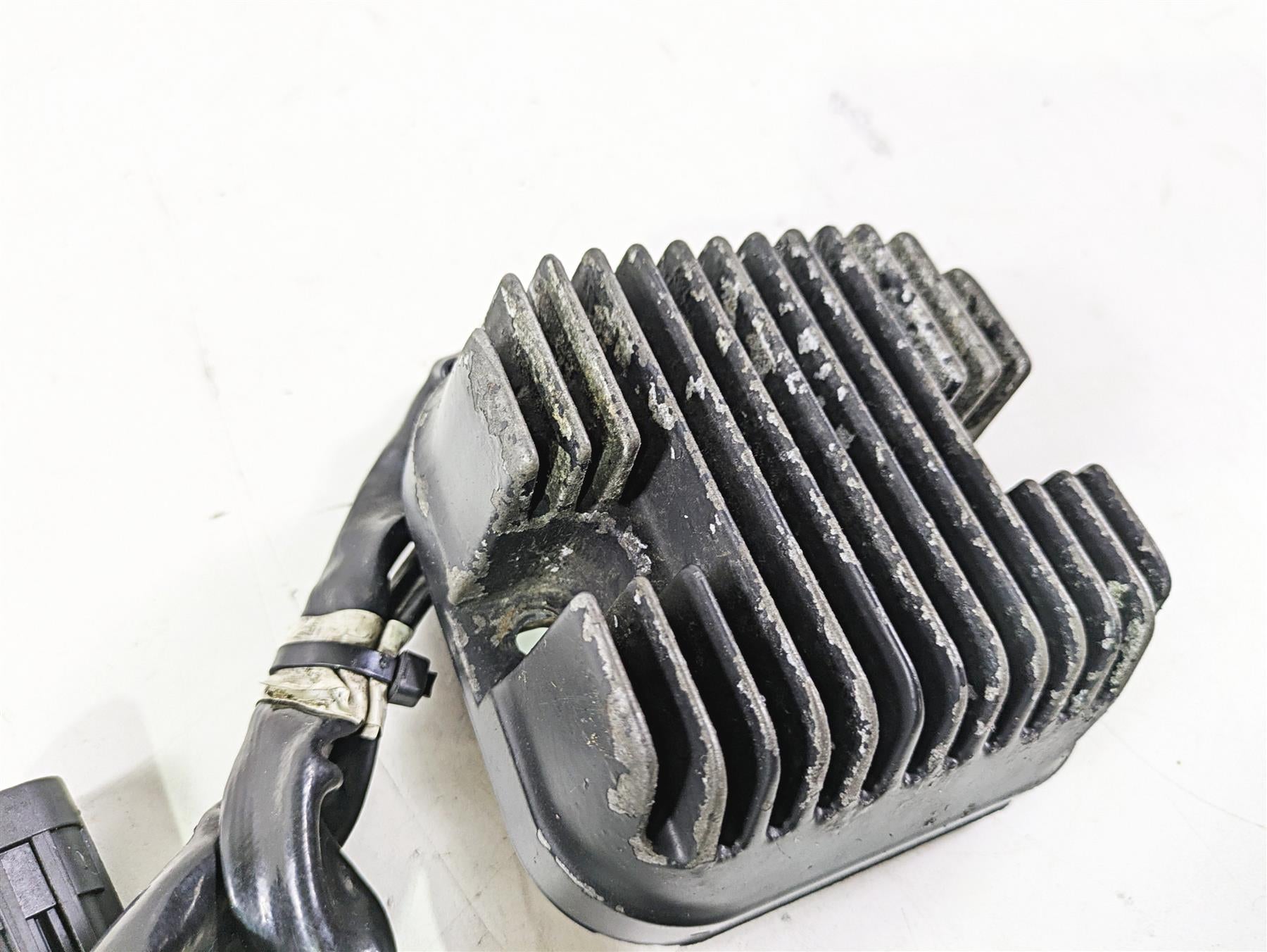2018 Indian Chieftain Limited Rectifier Voltage Regulator 4014300 {{ shop.shopifyCountryName }} - Mototech271