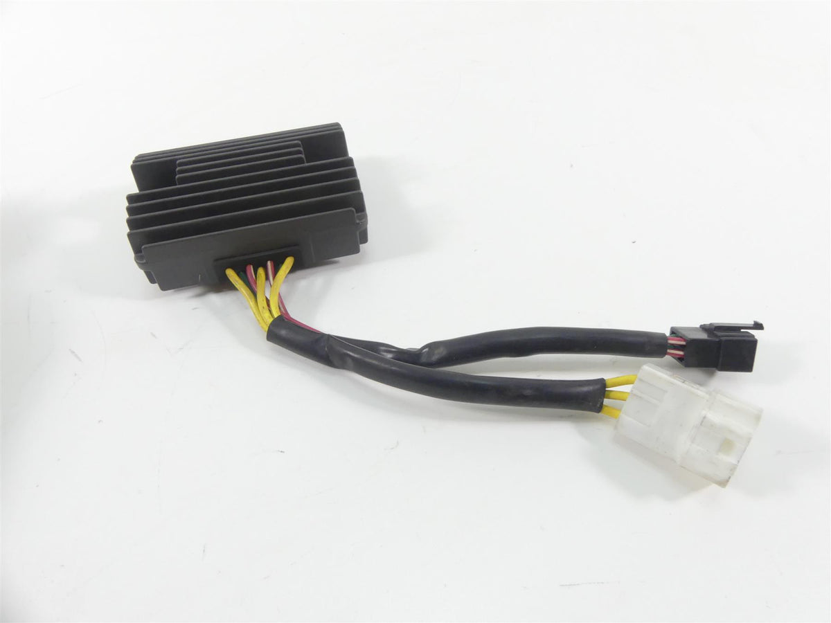2016 Moto Guzzi V7 II Special 750 Rectifier Voltage Regulator 2D000043 SH689JE {{ shop.shopifyCountryName }} - Mototech271