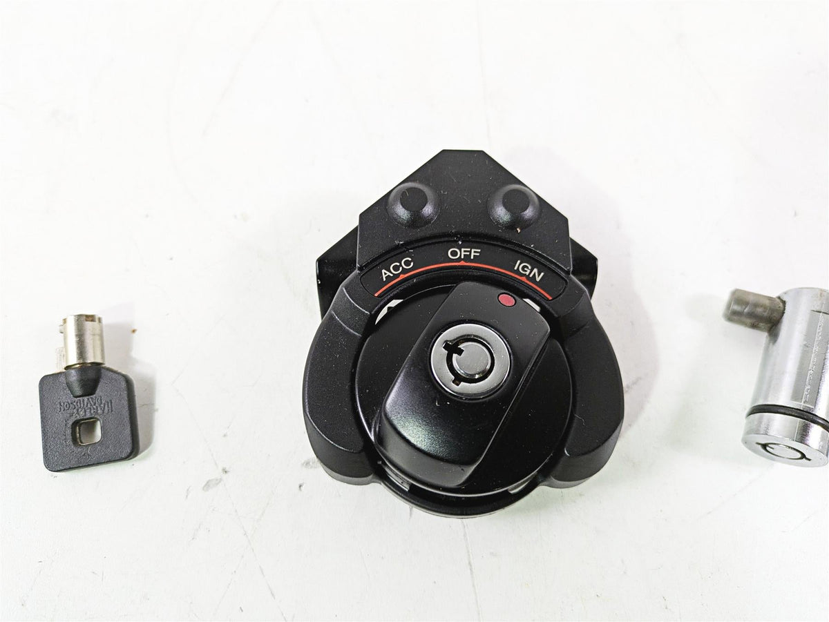 2010 Harley VRSCF Muscle Rod Ignition Switch Key Steering Lock Set 70020-05 {{ shop.shopifyCountryName }} - Mototech271
