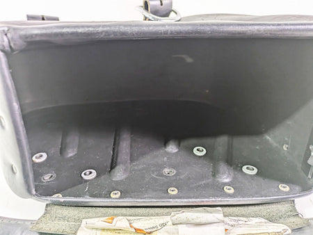 2004 Harley Softail FLSTF Fat Boy Left Side Saddlebag + Mount 90452-04 {{ shop.shopifyCountryName }} - Mototech271