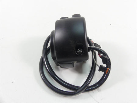 2022 Harley Softail FXBBS Street Bob Right Hand Control Switch 71500462 {{ shop.shopifyCountryName }} - Mototech271