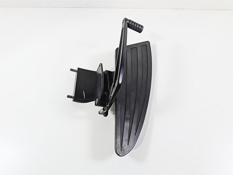 2016 Victory Cross Country Front Right Floorboard & Brake Pedal 1021216 5134178 {{ shop.shopifyCountryName }} - Mototech271