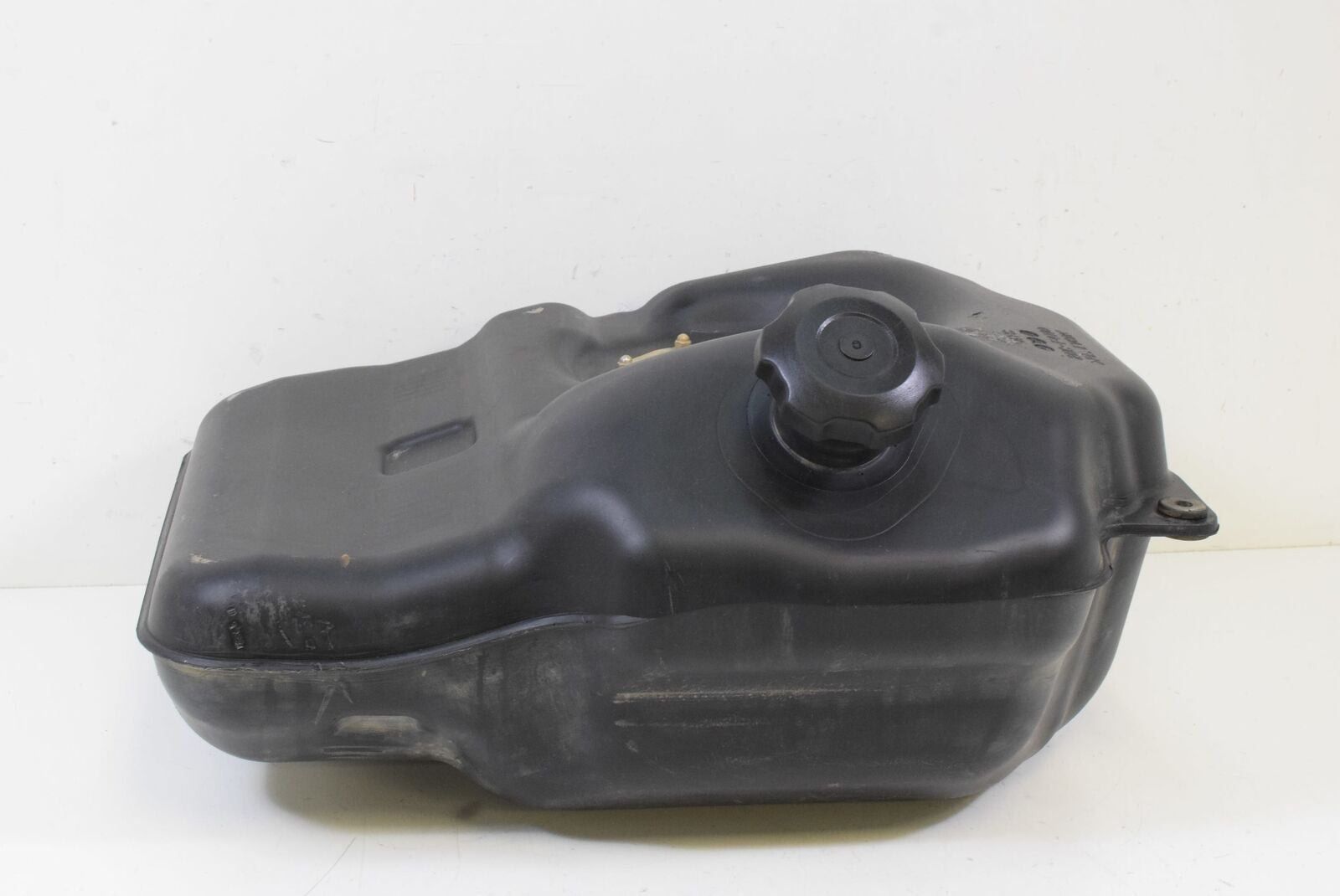 2016 Yamaha YXZ1000 R EPS Fuel Gas Petrol Tank 2HC-F4110-00-00 {{ shop.shopifyCountryName }} - Mototech271