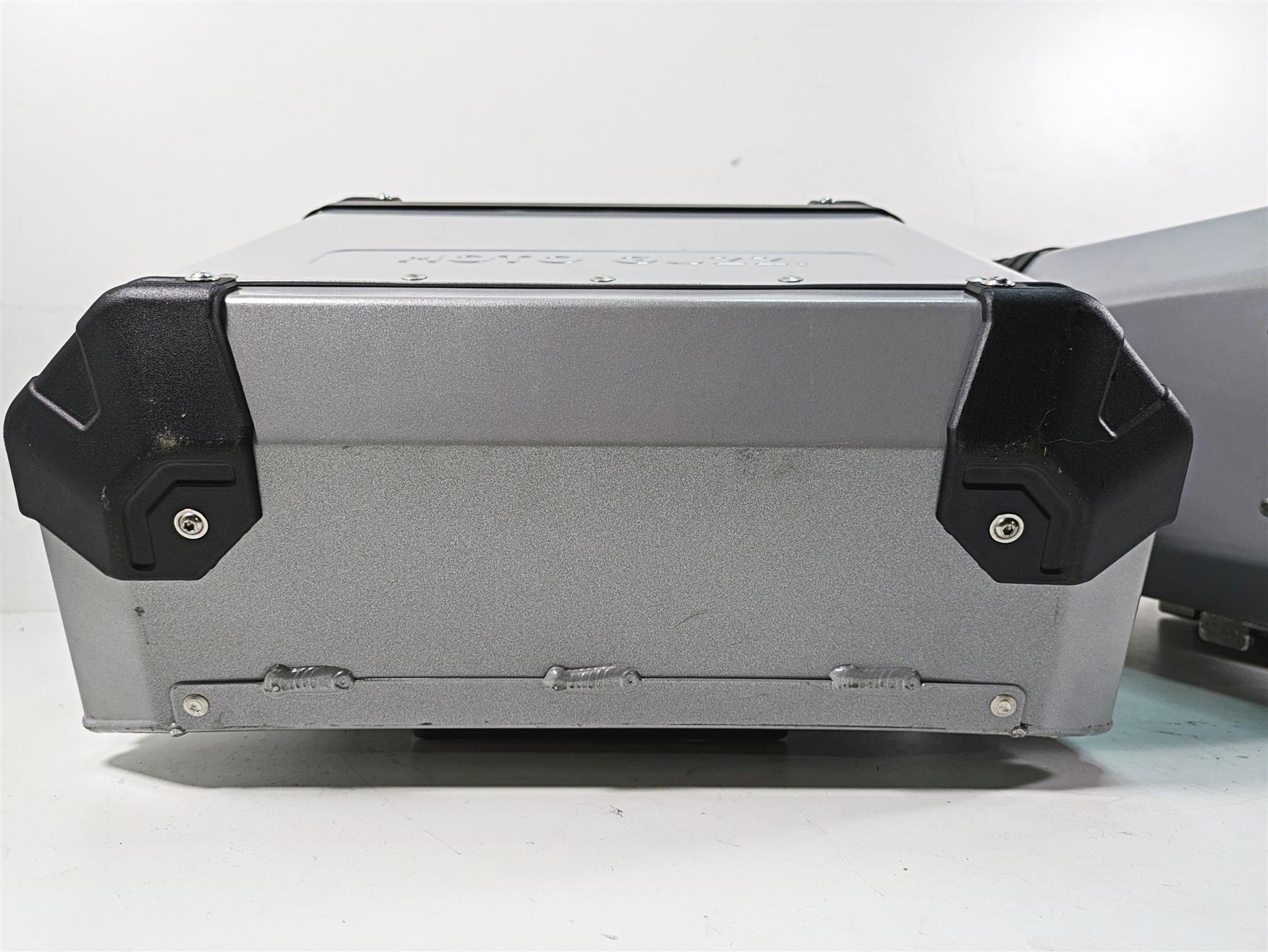 2020 Moto Guzzi V85 TT Adventure Aluminum Saddlebag Saddle Bag Set 2S001301 {{ shop.shopifyCountryName }} - Mototech271