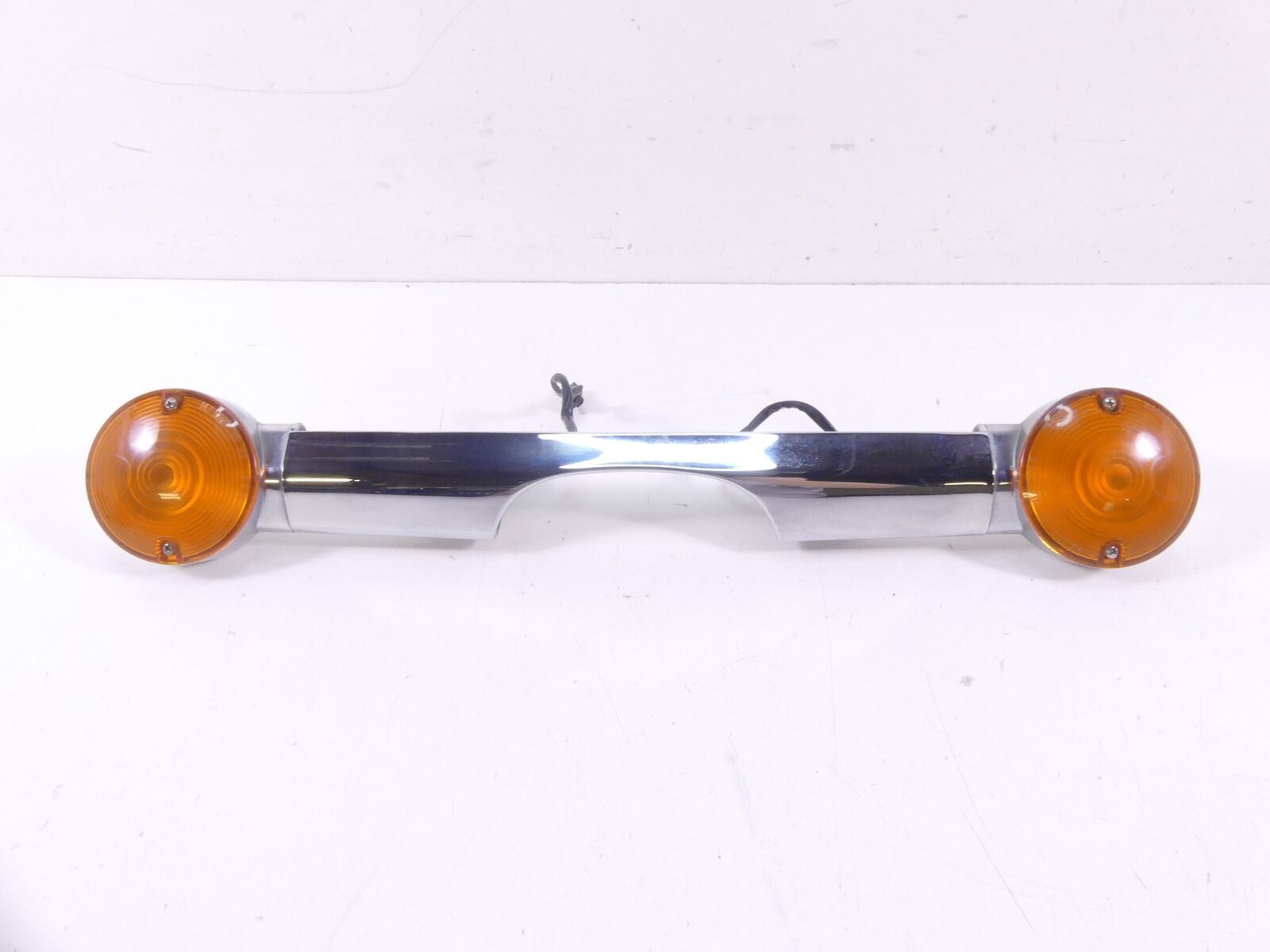 2000 Harley Touring FLHTCI Electra Glide Rear Blinker Turn Signal Bar 68510-74C