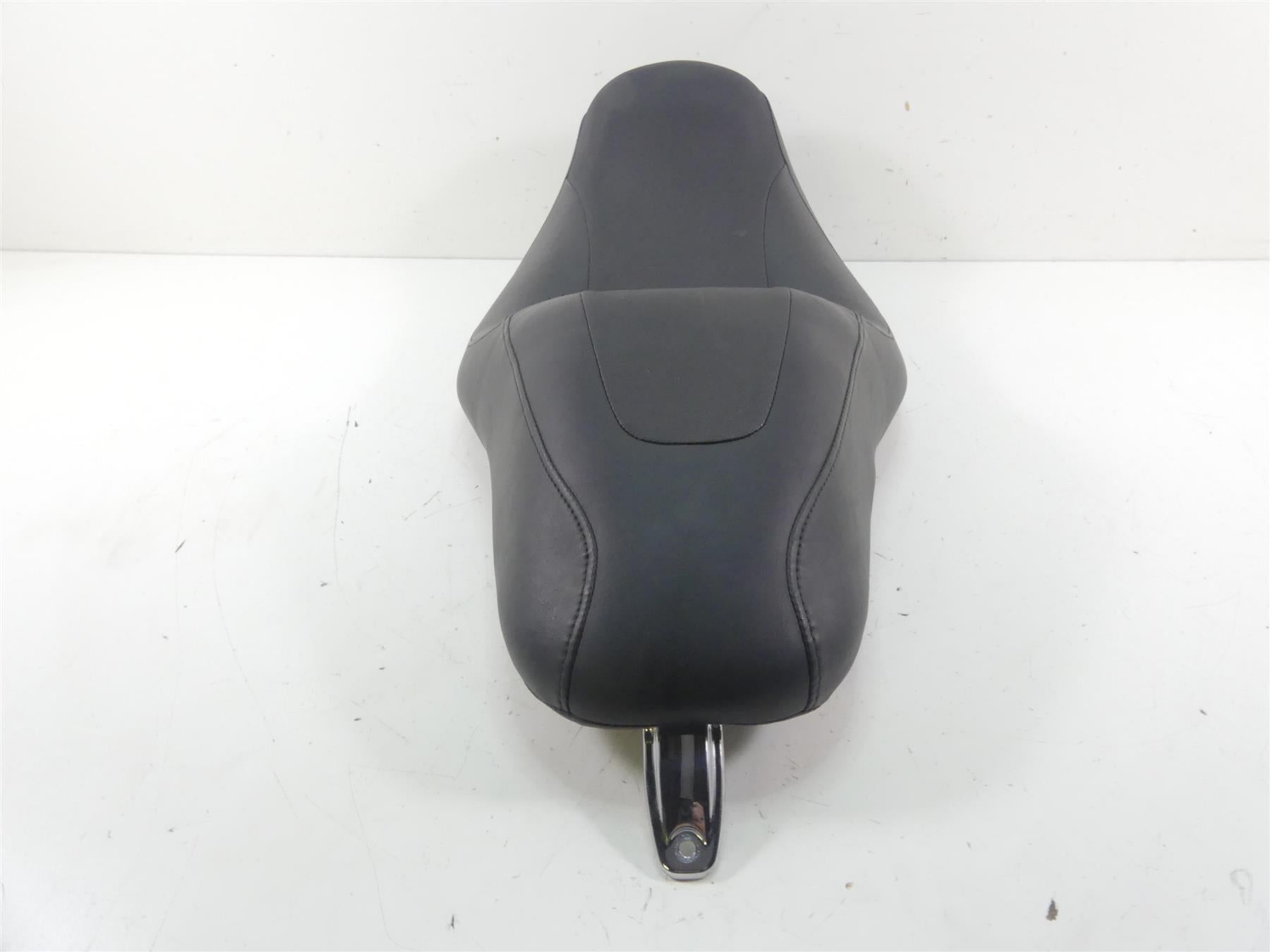 2009 Harley FXDF Dyna Fat Bob Nice Seat Saddle - No Tears 53108-08 {{ shop.shopifyCountryName }} - Mototech271
