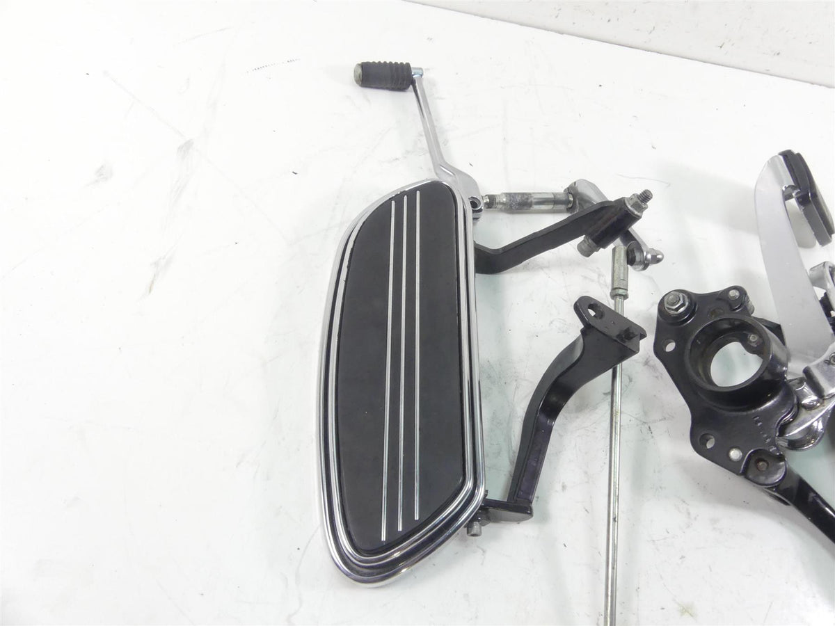 2011 Harley Touring FLTRU Road Glide Floorboard Shifter Brake Pedal Set 47365-09 {{ shop.shopifyCountryName }} - Mototech271