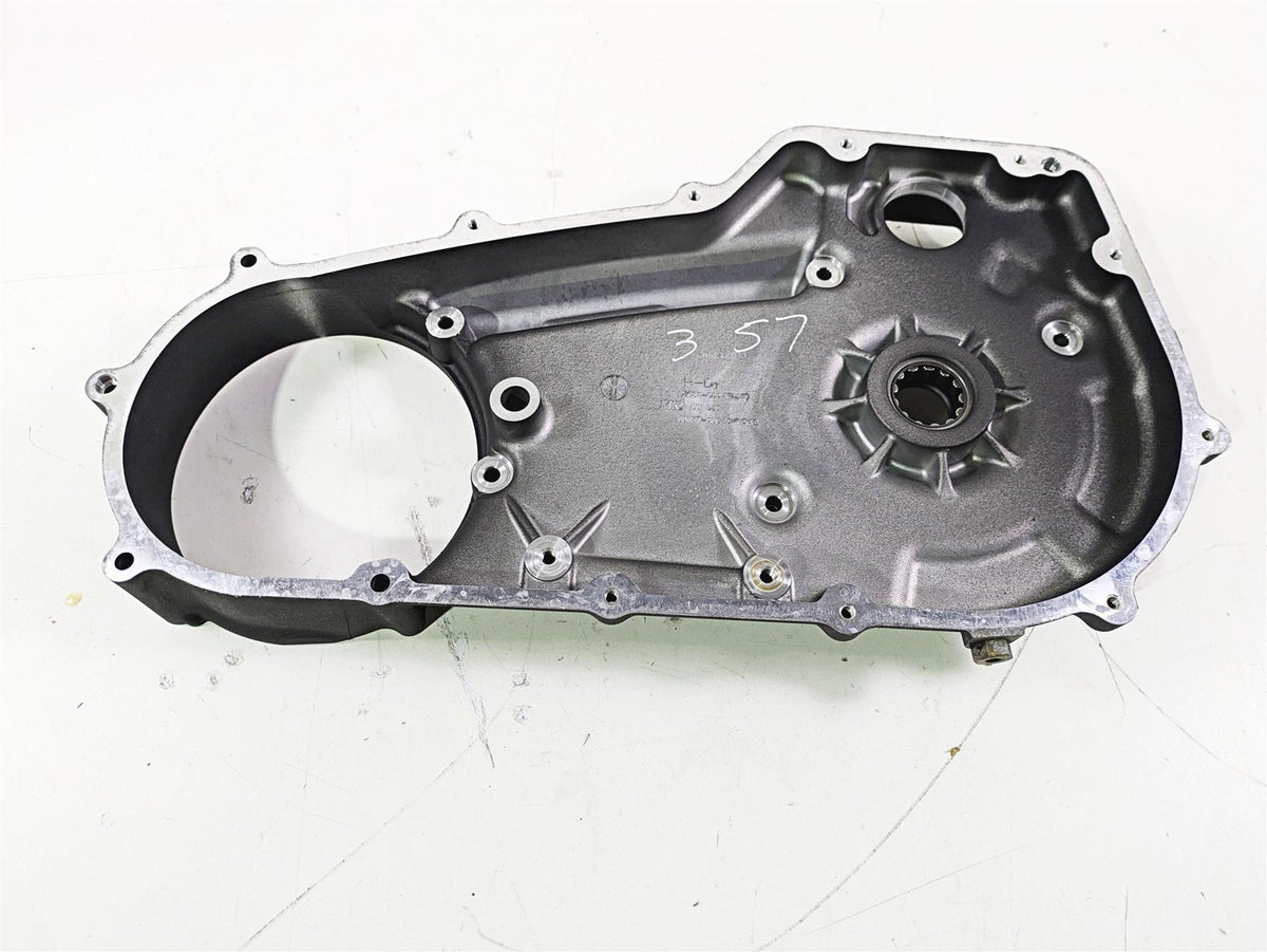 2017 Harley FLS Softail Slim Inner Primary Drive Clutch Cover 60681-06C {{ shop.shopifyCountryName }} - Mototech271