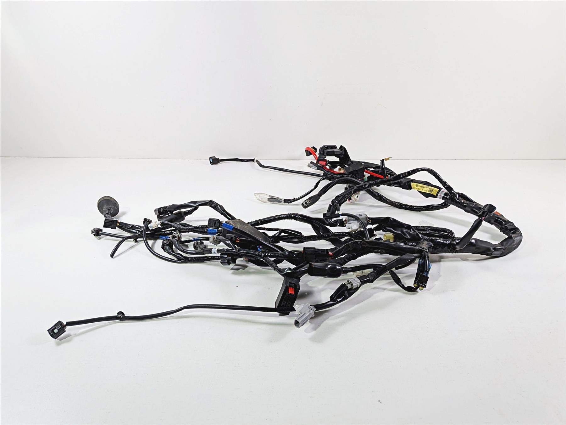2025 Yamaha YZF R7 Wiring Harness Loom - Taillight Plug Cut BEB-82590-01-00 {{ shop.shopifyCountryName }} - Mototech271