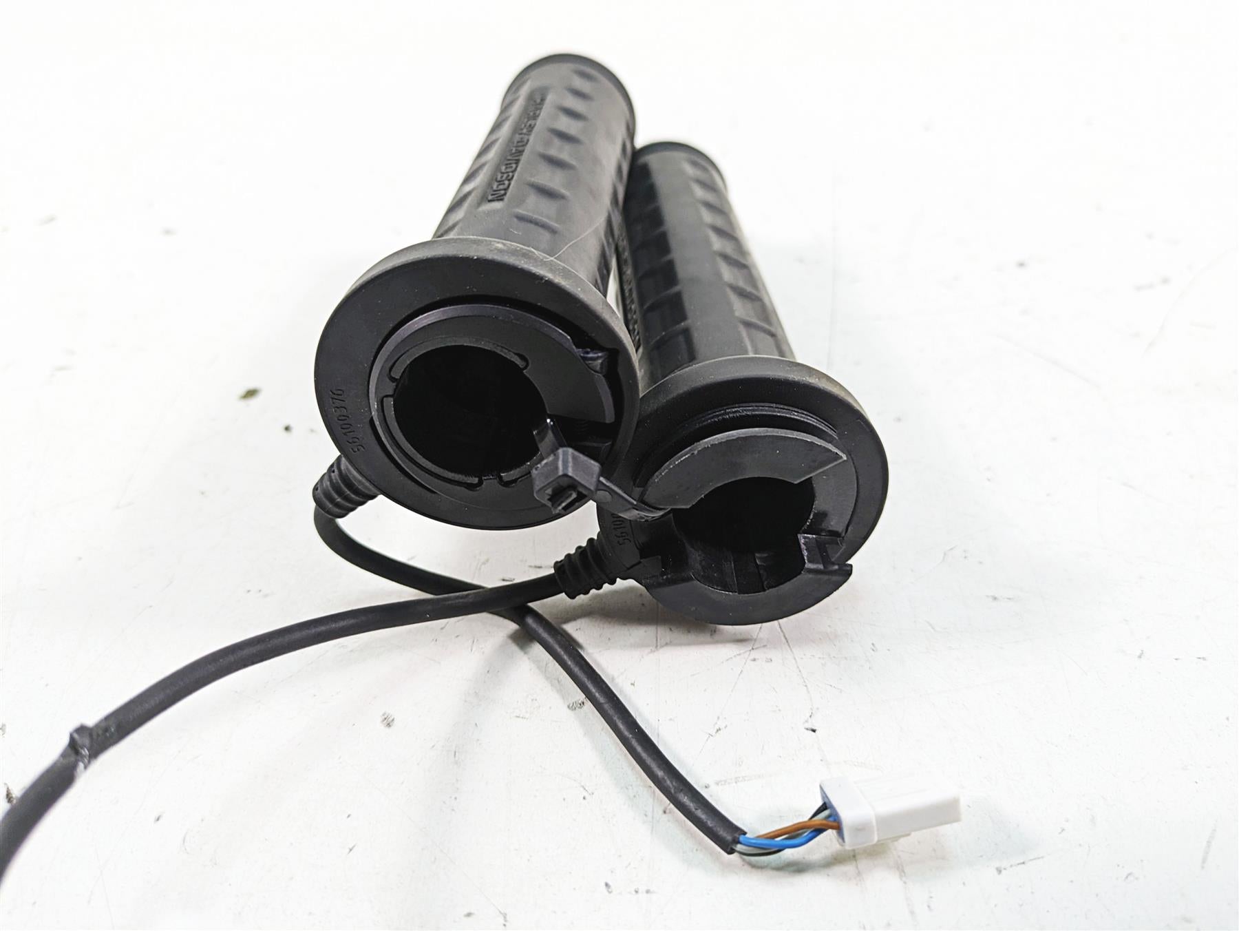 2022 Harley RA1250 S Pan America Left Right Heated Grip Set 56100376 56100377 {{ shop.shopifyCountryName }} - Mototech271