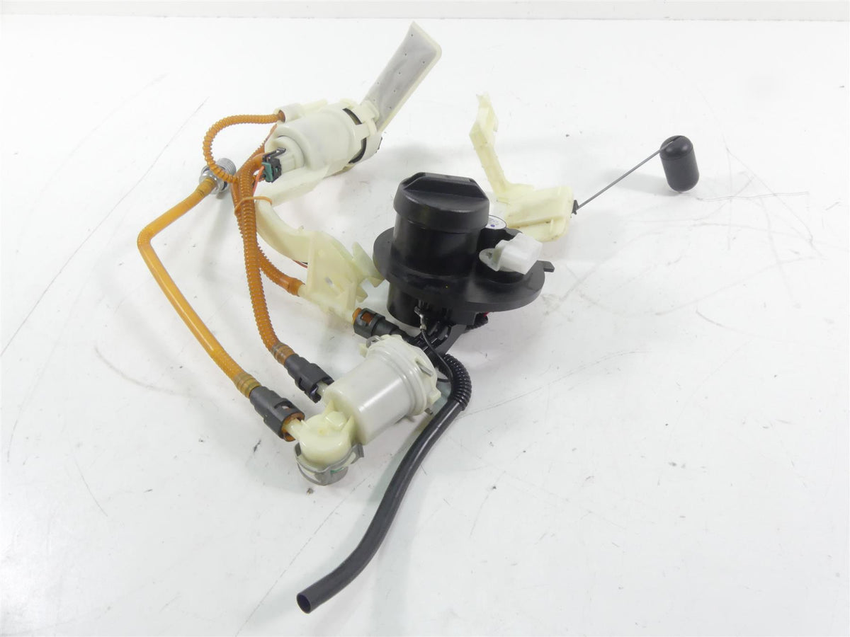 2014 Harley Touring FLHX Street Glide Fuel Gas Petrol Pump -Tested 75069-08 {{ shop.shopifyCountryName }} - Mototech271
