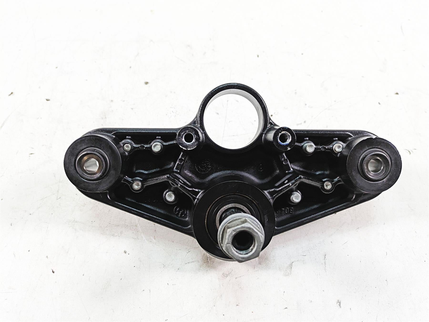 2007 BMW R1200RT K26 Upper Triple Tree Steering Clamp 31428528444 7676607 {{ shop.shopifyCountryName }} - Mototech271
