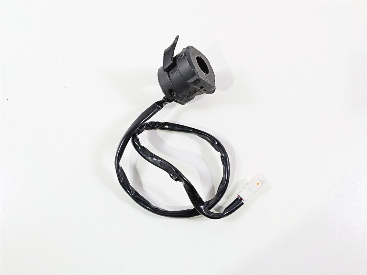 2019 Ducati 959 Panigale Left Hand Turn Signal Control Switch - Read 65110132A {{ shop.shopifyCountryName }} - Mototech271