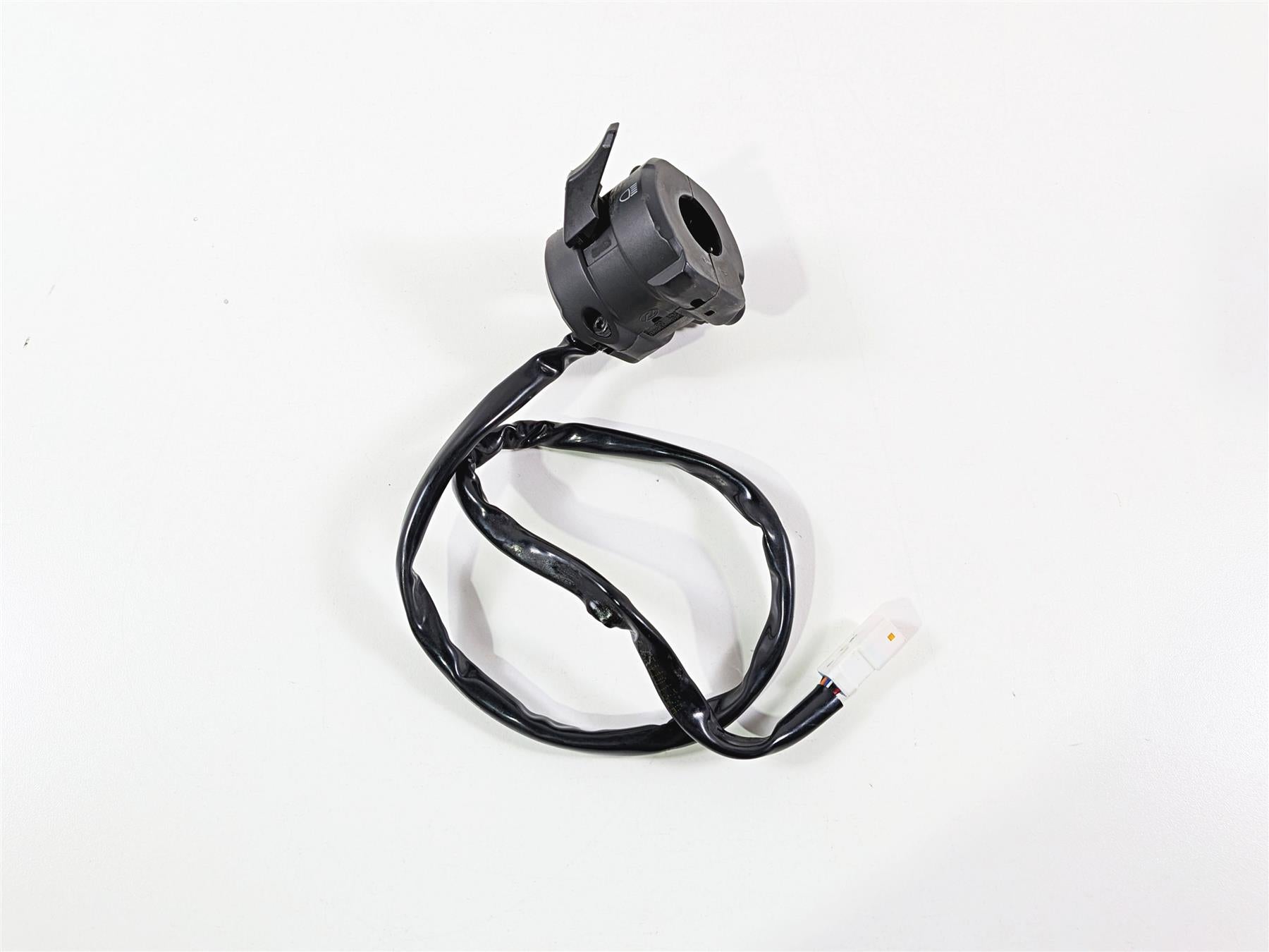 2019 Ducati 959 Panigale Left Hand Turn Signal Control Switch - Read 65110132A {{ shop.shopifyCountryName }} - Mototech271