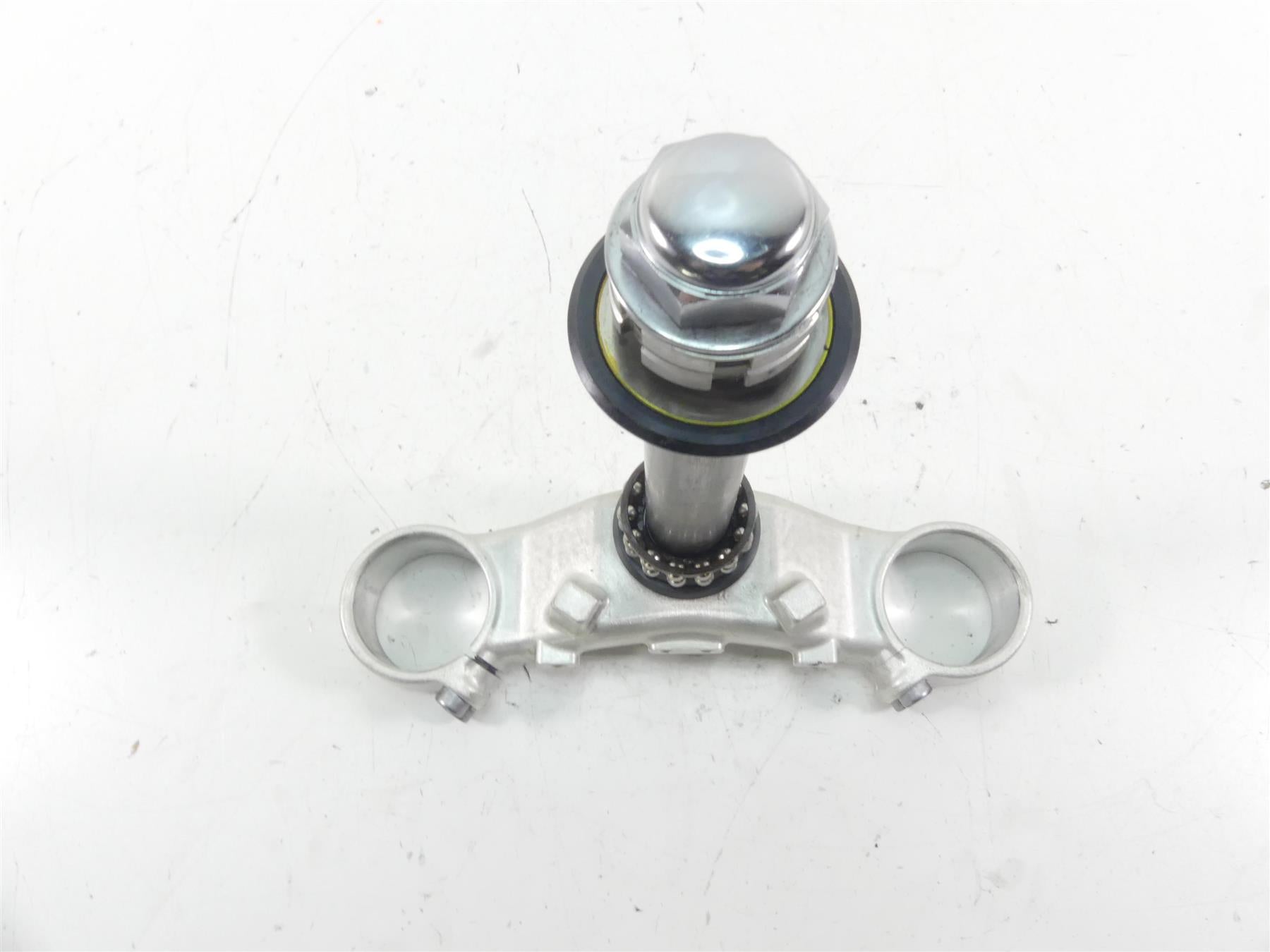 2008 Yamaha FZ1 Fazer Lower Triple Tree Steering Clamp 54mm 2D1-23340-10-00 {{ shop.shopifyCountryName }} - Mototech271