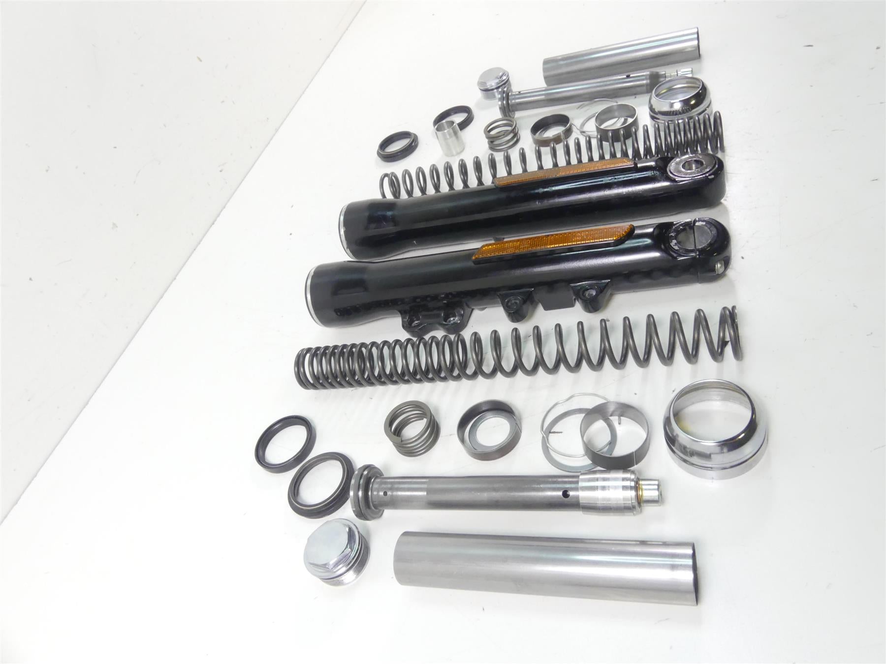 2009 Harley FXDF Dyna Fat Bob Dual Caliper Lower Fork Tubes 48622-08 48623-08 {{ shop.shopifyCountryName }} - Mototech271