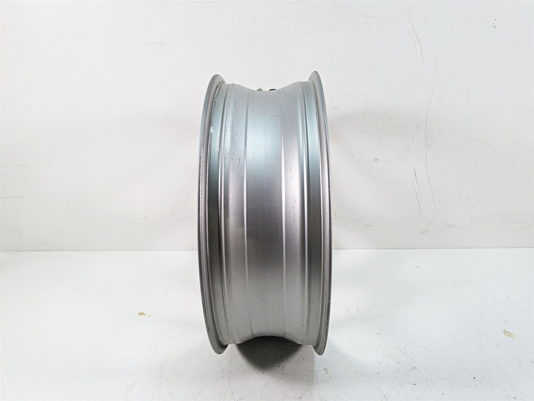 2007 BMW R1200RT K26 Straight 17x5.5 Rear Wheel Rim 36317683070 {{ shop.shopifyCountryName }} - Mototech271