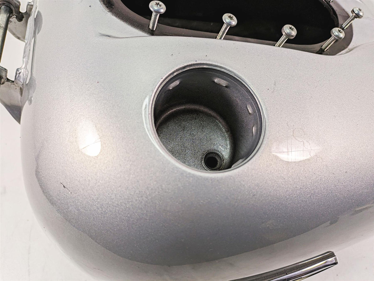 2012 Harley FLD Dyna Switchback Fuel Gas Petrol Tank Reservoir -No Dent 61593-10 {{ shop.shopifyCountryName }} - Mototech271