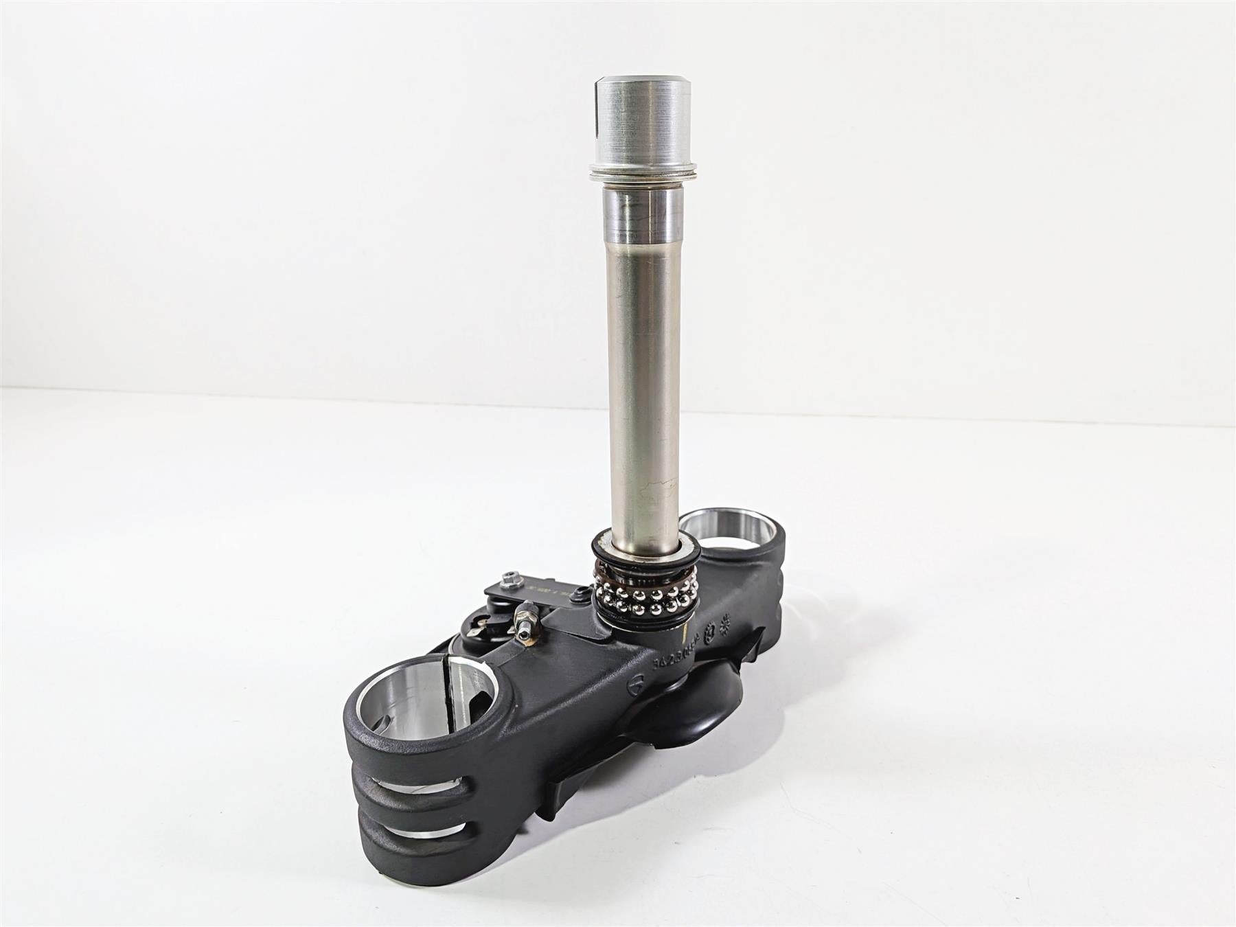 2019 Ducati Panigale V4S V4 S Corse Lower Triple Tree Ohlins -Read 34230691A {{ shop.shopifyCountryName }} - Mototech271
